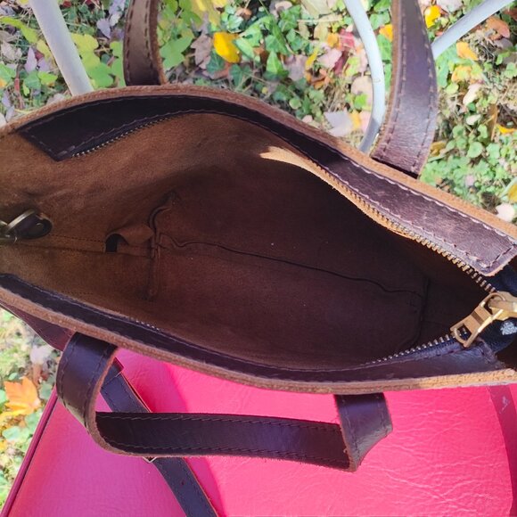 PLG Mini Crossbody - Grizzly, Zippered Closure - Picture 5 of 6